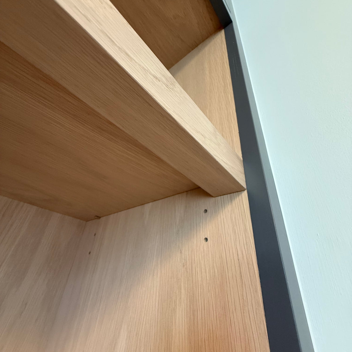Miter Fold Adjustable Shelf Library V1